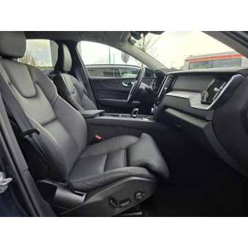 Volvo   SUV 2025,  2.0 benzyna, automat - Na sprzedaż za 209 900 zł - Tychy - zdjęcie 9