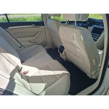 Volkswagen Passat  Sedan/Limuzyna 2018,  2.0 diesel, automat - Na sprzedaż za 72 900 zł - Łódź - zdjęcie 2