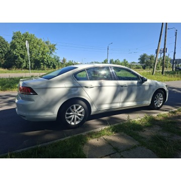 Volkswagen Passat  Sedan/Limuzyna 2018,  2.0 diesel, automat - Na sprzedaż za 72 900 zł - Łódź - zdjęcie 4