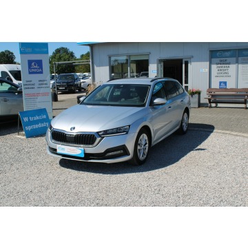 Skoda Octavia  Kombi 2023,  2.0 diesel, automat - Na sprzedaż za 75 900 zł - Warszawa - zdjęcie 2