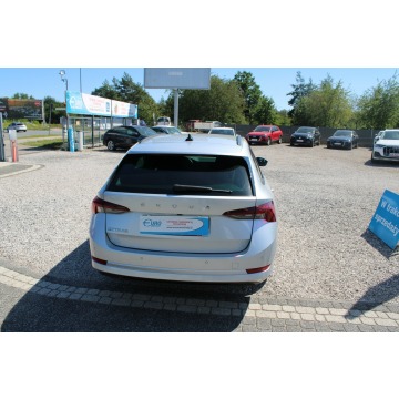 Skoda Octavia  Kombi 2023,  2.0 diesel, automat - Na sprzedaż za 75 900 zł - Warszawa - zdjęcie 7