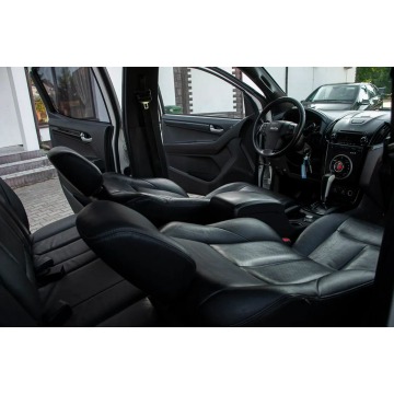 Isuzu D-Max  SUV 2015,  2.5 diesel, automat - Na sprzedaż za 67 900 zł - Ostrów Mazowiecka - zdjęcie 7