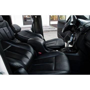 Isuzu D-Max  SUV 2015,  2.5 diesel, automat - Na sprzedaż za 67 900 zł - Ostrów Mazowiecka - zdjęcie 8