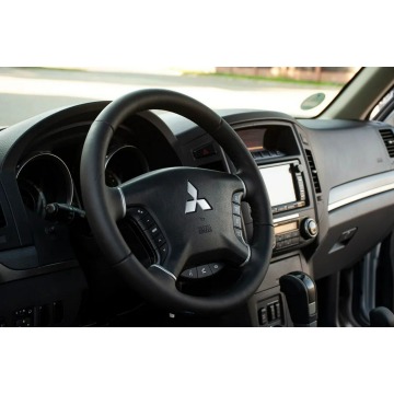 Mitsubishi Pajero  SUV 2014,  3.2 diesel, automat - Na sprzedaż za 35 500 zł - Ostrów Mazowiecka - zdjęcie 7
