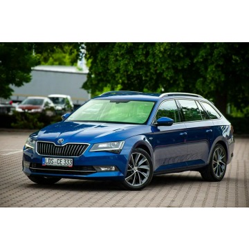 Skoda Superb  Kombi 2016,  2.0 diesel, automat - Na sprzedaż za 62 900 zł - Ostrów Mazowiecka - zdjęcie 2