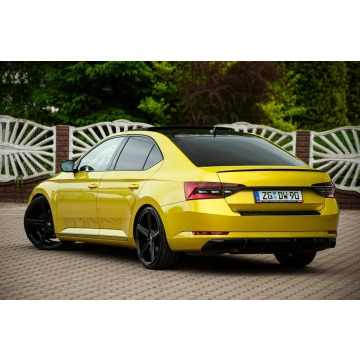 Skoda Superb  Sedan/Limuzyna 2019,  2.0 diesel, automat - Na sprzedaż za 105 500 zł - Ostrów Mazowiecka - zdjęcie 3
