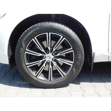 Volvo   SUV 2019,  2.0 diesel, automat - Na sprzedaż za 85 555 zł - Żyrardów - zdjęcie 11
