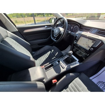 Volkswagen Passat  Kombi 2015,  2.0 diesel - Na sprzedaż za 49 900 zł - Łosino - zdjęcie 5