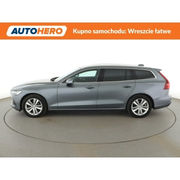 Volvo V60  Kombi 2018,  2.0 diesel - Na sprzedaż za 62 200 zł - Warszawa - zdjęcie 2