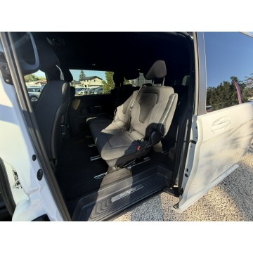 Mercedes - Benz V-klasa  Minivan/Van 2023,  2.0 diesel, automat - Na sprzedaż za 239 000 zł - Pęcice - zdjęcie 12