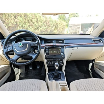Skoda Superb  Sedan/Limuzyna 2011,  2.0 diesel - Na sprzedaż za 25 200 zł - Nowy Sącz - zdjęcie 5