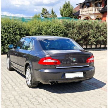 Skoda Superb  Sedan/Limuzyna 2011,  2.0 diesel - Na sprzedaż za 25 200 zł - Nowy Sącz - zdjęcie 3