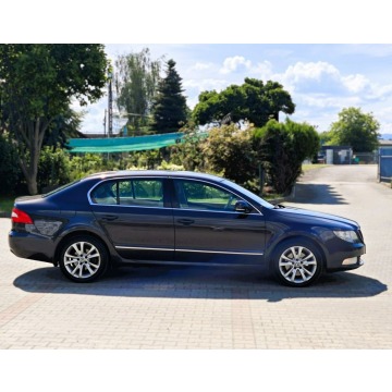 Skoda Superb  Sedan/Limuzyna 2011,  2.0 diesel - Na sprzedaż za 25 200 zł - Nowy Sącz - zdjęcie 8