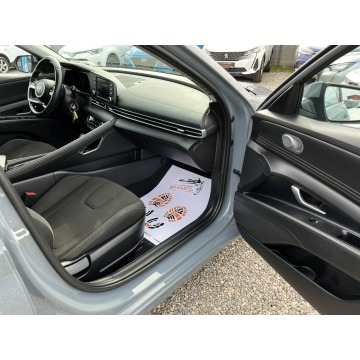 Hyundai Elantra  Sedan/Limuzyna 2022,  1.6 benzyna, automat - Na sprzedaż za 69 900 zł - Rydułtowy - zdjęcie 9