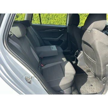 Skoda Octavia  Kombi 2021,  2.0 diesel, automat - Na sprzedaż za 66 800 zł - Tarnów - zdjęcie 8