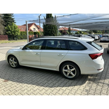 Skoda Octavia  Kombi 2021,  2.0 diesel, automat - Na sprzedaż za 66 800 zł - Tarnów - zdjęcie 12