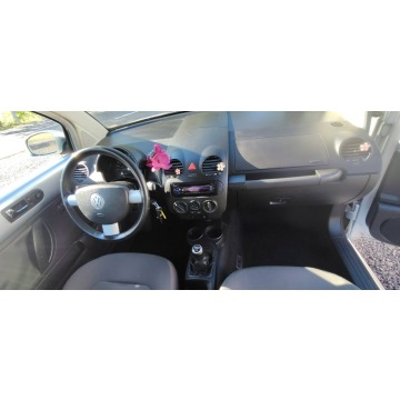 Volkswagen New Beetle  Hatchback 2004,  1.6 benzyna - Na sprzedaż za 9 800,00 zł - Goczałkowice-Zdrój - zdjęcie 8