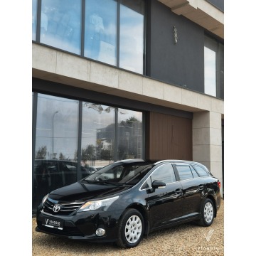Toyota Avensis  Kombi 2012,  1.8 benzyna - Na sprzedaż za 26 000 zł - Tychy - zdjęcie 6