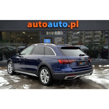 Audi A4  Kombi 2022,  2.0 benzyna, automat - Na sprzedaż za 137 900 zł - Warszawa - zdjęcie 2