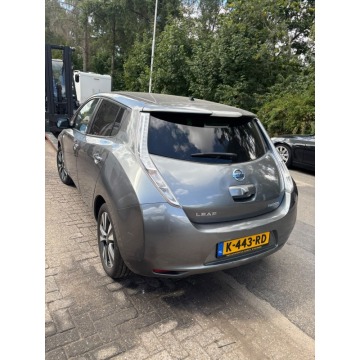 Nissan Leaf  Hatchback 2016, automat - Na sprzedaż za 19 300 zł - Malutkie - zdjęcie 4