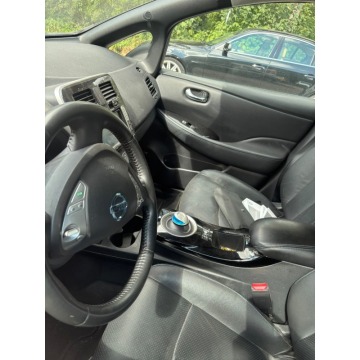 Nissan Leaf  Hatchback 2016, automat - Na sprzedaż za 19 300 zł - Malutkie - zdjęcie 5