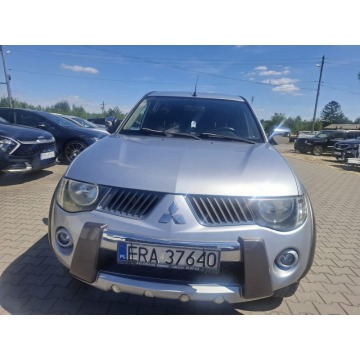 Mitsubishi L200  Pick-up 2009,  2.5, automat - Na sprzedaż za 26 300 zł - Malutkie - zdjęcie 2