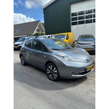 Nissan Leaf  Hatchback 2016, automat - Na sprzedaż za 19 300 zł - Malutkie - zdjęcie 2