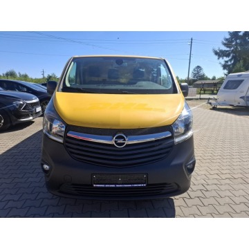 Opel Vivaro 2018,  1.6 - Na sprzedaż za 27 200 zł - Malutkie - zdjęcie 2