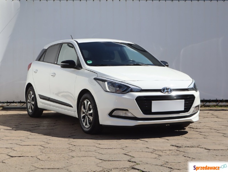 Hyundai i20  Hatchback 2018,  1.2 benzyna - Na sprzedaż za 37 999 zł - Łódź