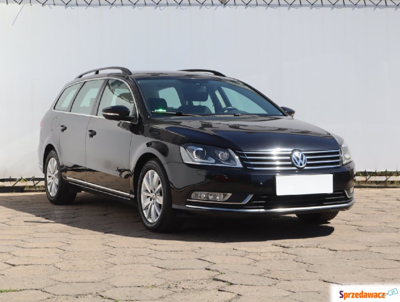 Volkswagen Passat  Kombi 2013,  2.0 diesel - Na sprzedaż za 28 999 zł - Łódź