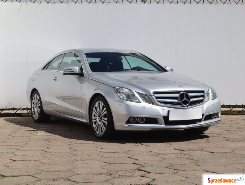 Mercedes - Benz E-klasa  Coupe/Sportowy 2011,  1.8 benzyna, automat - Na sprzedaż za 49 999 zł - Łódź