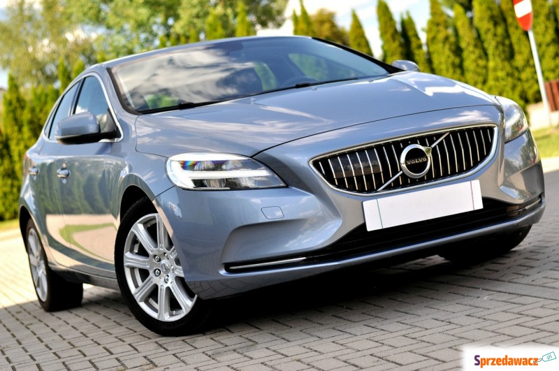 Volvo V40  Hatchback 2016,  2.0 diesel, automat - Na sprzedaż za 36 900 zł - Płock