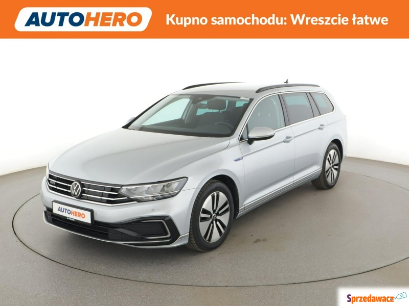 Volkswagen Passat  Kombi 2022,  1.4 hybryda, automat - Na sprzedaż za 85 900 zł - Warszawa