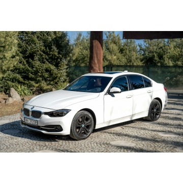 BMW Seria 3  Sedan/Limuzyna 2017,  2.0 benzyna, automat - Na sprzedaż za 59 777 zł - Ropczyce - zdjęcie 3