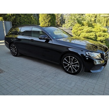 Mercedes - Benz  2018,  2.0 diesel, automat - Na sprzedaż za 79 900 zł - Strzegom - zdjęcie 4