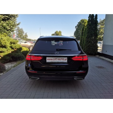 Mercedes - Benz  2018,  2.0 diesel, automat - Na sprzedaż za 79 900 zł - Strzegom - zdjęcie 7