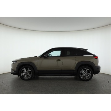 Mazda MX-3  SUV 2023 elektryczny, automat - Na sprzedaż za 75 999 zł - Piaseczno - zdjęcie 4