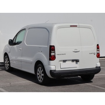 Peugeot Partner  Pick-up 2015,  1.6 diesel, automat - Na sprzedaż za 23 999 zł - Lublin - zdjęcie 5