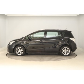 Toyota Verso  SUV 2010,  1.8 benzyna, automat - Na sprzedaż za 35 999 zł - Zabrze - zdjęcie 4