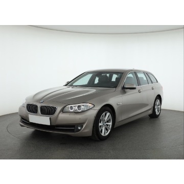 BMW Seria 5  Kombi 2011,  3.0 diesel, automat - Na sprzedaż za 41 999 zł - Lublin - zdjęcie 3