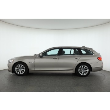 BMW Seria 5  Kombi 2011,  3.0 diesel, automat - Na sprzedaż za 41 999 zł - Lublin - zdjęcie 4