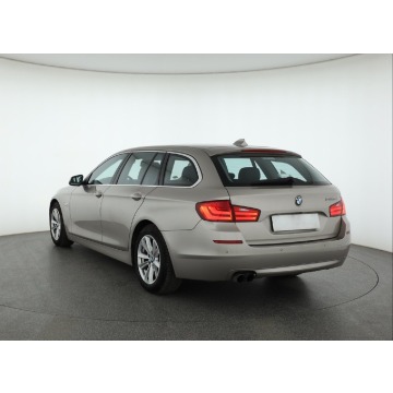 BMW Seria 5  Kombi 2011,  3.0 diesel, automat - Na sprzedaż za 41 999 zł - Lublin - zdjęcie 5