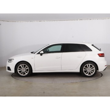 Audi A3  Hatchback 2018,  1.5 benzyna, automat - Na sprzedaż za 65 999 zł - Płock - zdjęcie 4