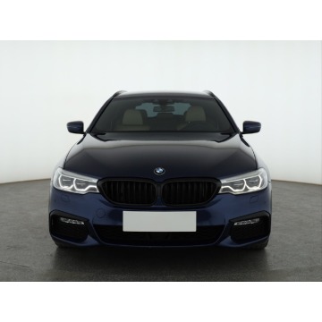 BMW Seria 5  Kombi 2017,  3.0 diesel, automat - Na sprzedaż za 94 999 zł - Piaseczno - zdjęcie 2