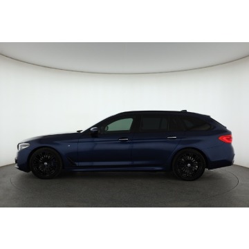 BMW Seria 5  Kombi 2017,  3.0 diesel, automat - Na sprzedaż za 94 999 zł - Piaseczno - zdjęcie 4