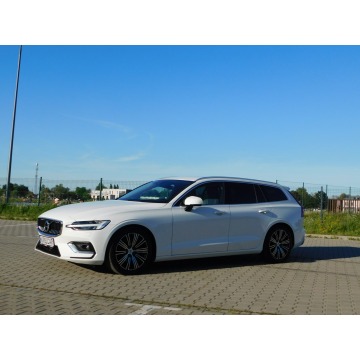 Volvo V60  Kombi 2020,  2.0 diesel, automat - Na sprzedaż za 79 980 zł - Żyrardów - zdjęcie 2