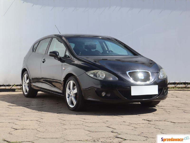Seat Leon  Hatchback 2006,  1.6 benzyna - Na sprzedaż za 11 999 zł - Łódź