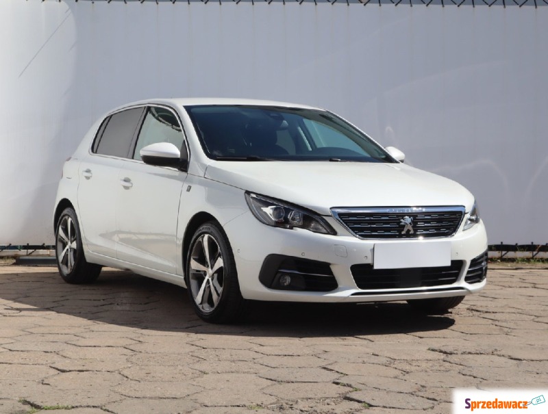 Peugeot 308  Hatchback 2018,  1.2 benzyna - Na sprzedaż za 31 999 zł - Łódź