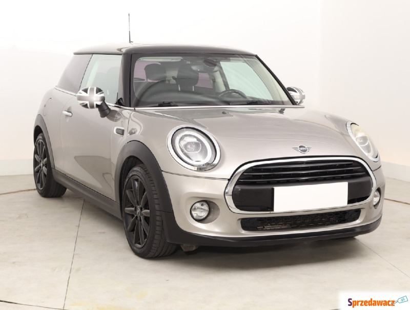 Mini   Hatchback 2018,  1.5 benzyna - Na sprzedaż za 46 999 zł - Bielany Wrocławskie